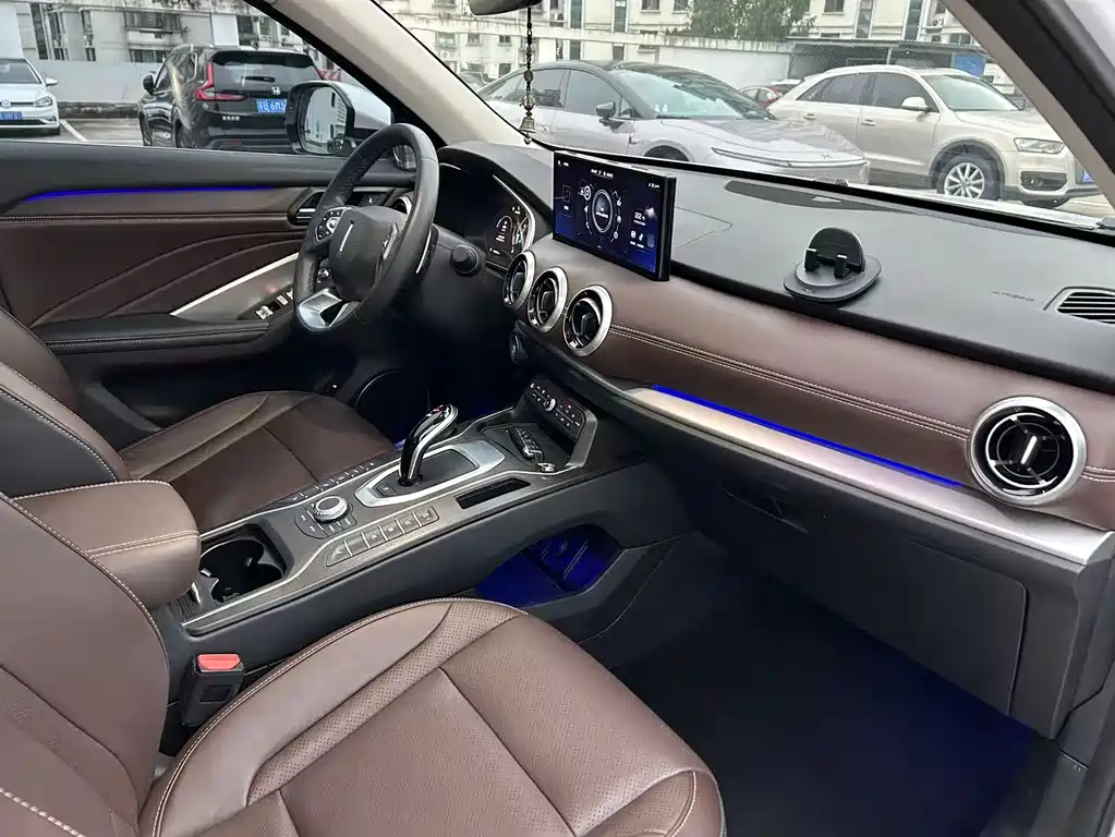 Wey Wey VV6 — миниатюра 15