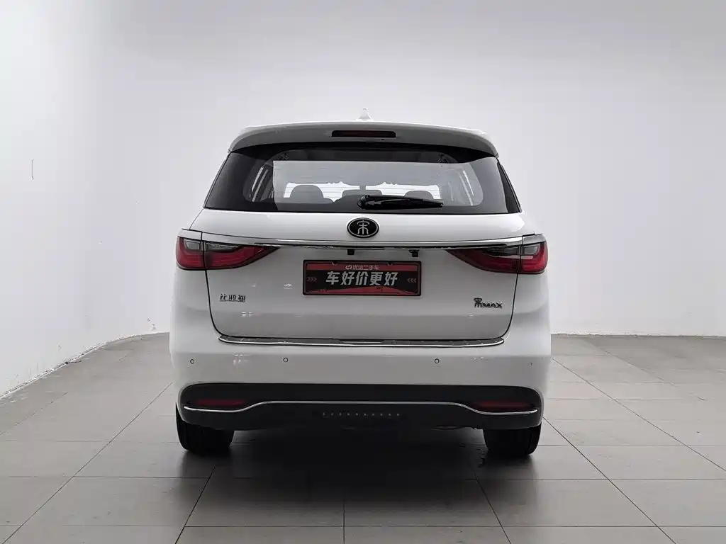 BYD MAX — миниатюра 4