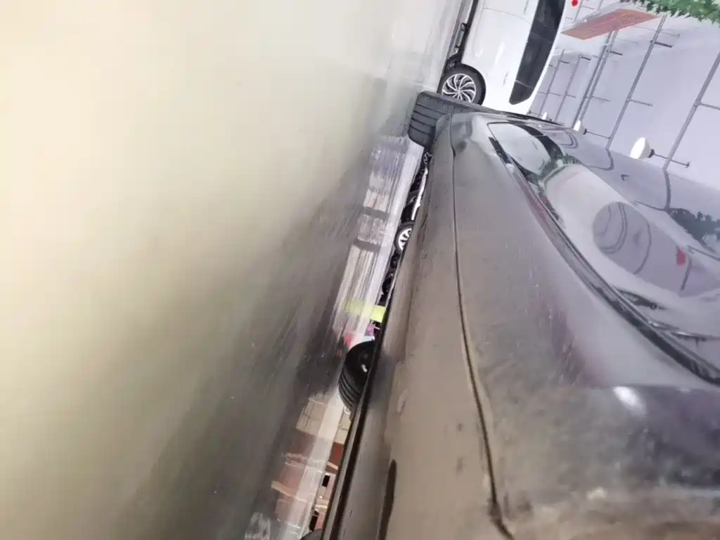 Tesla Model 3 — миниатюра 21