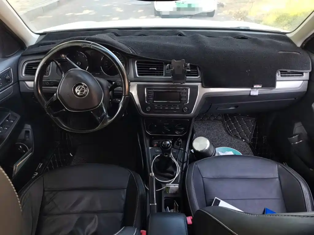 Volkswagen Lavida — миниатюра 5