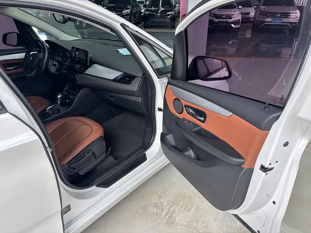 BMW 2 серии 2 2016 218i Lead
