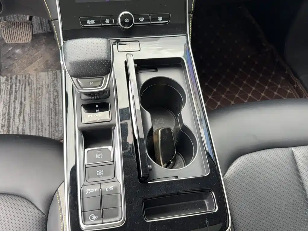 Roewe i6 MAX — миниатюра 23