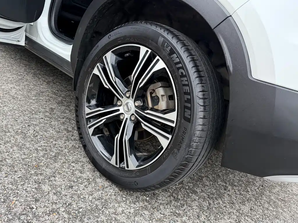 Volvo XC40 — миниатюра 12