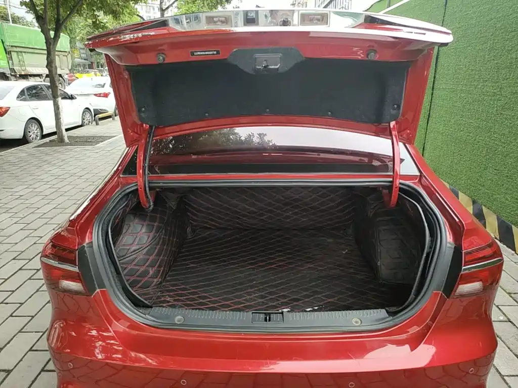 Roewe i6 Classic — миниатюра 19