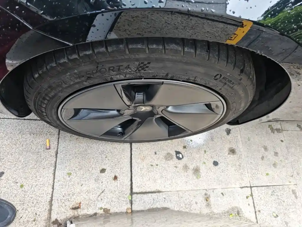Tesla Model 3 — миниатюра 23