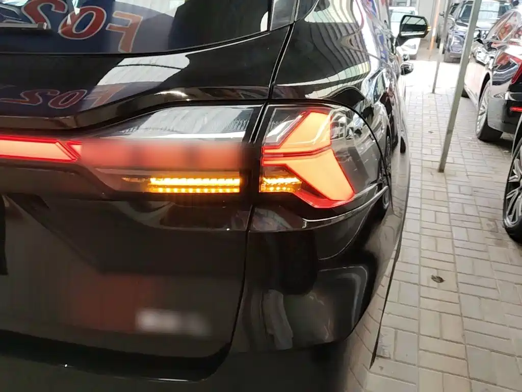 Geely Haoyue L — миниатюра 8