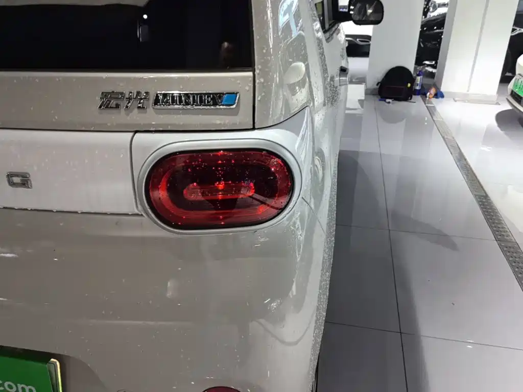 Wuling MINIEV — миниатюра 24