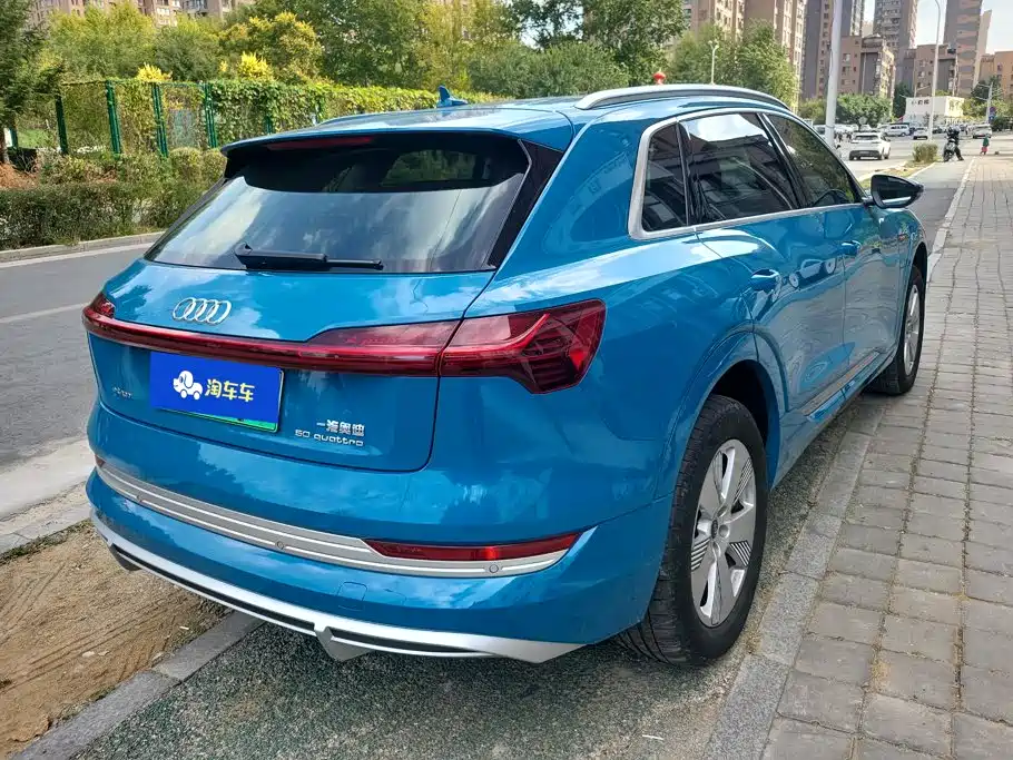 Audi e-tron — миниатюра 3
