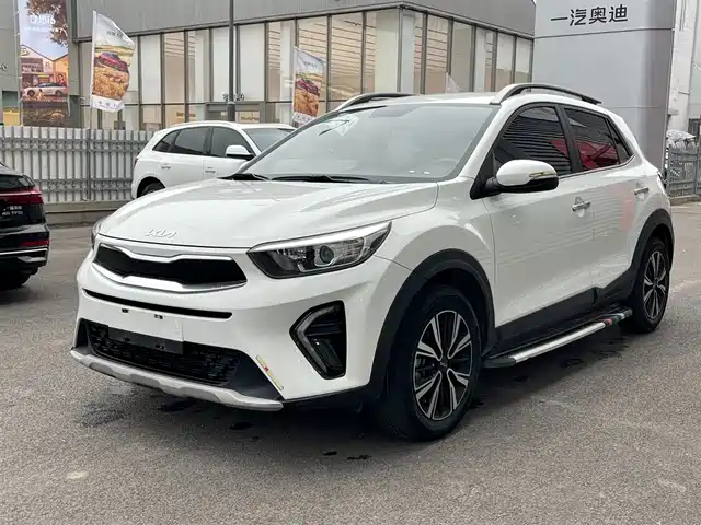 KIA YI RAN 2022
