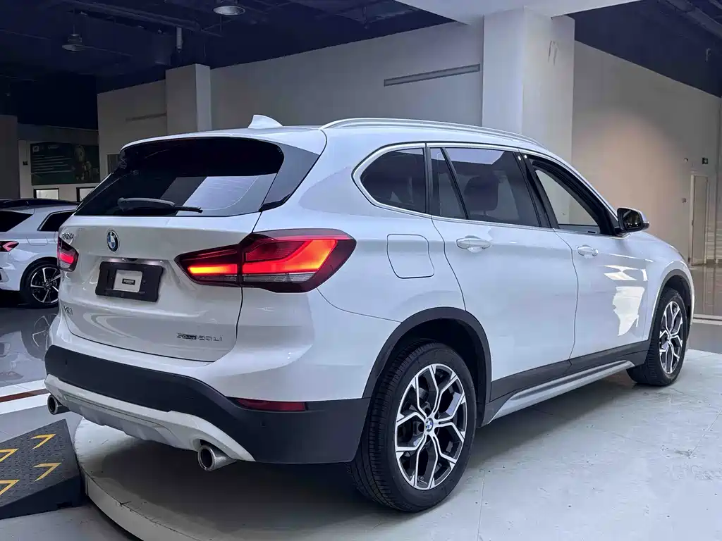 BMW X1 — миниатюра 6