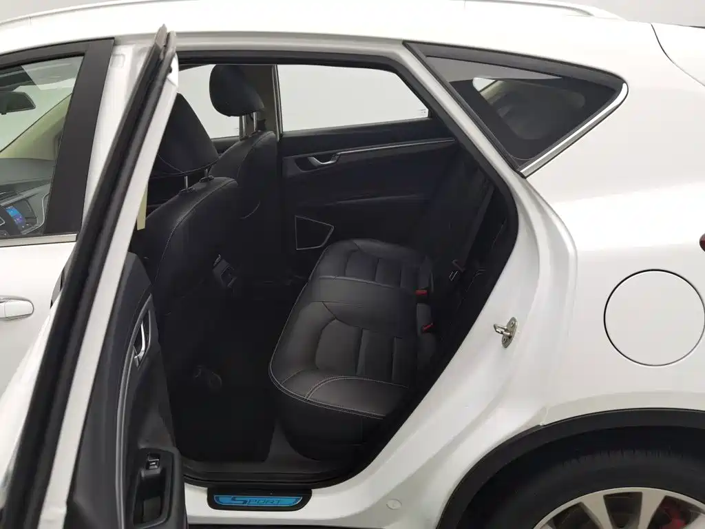 Geely Emgrand GS — миниатюра 15