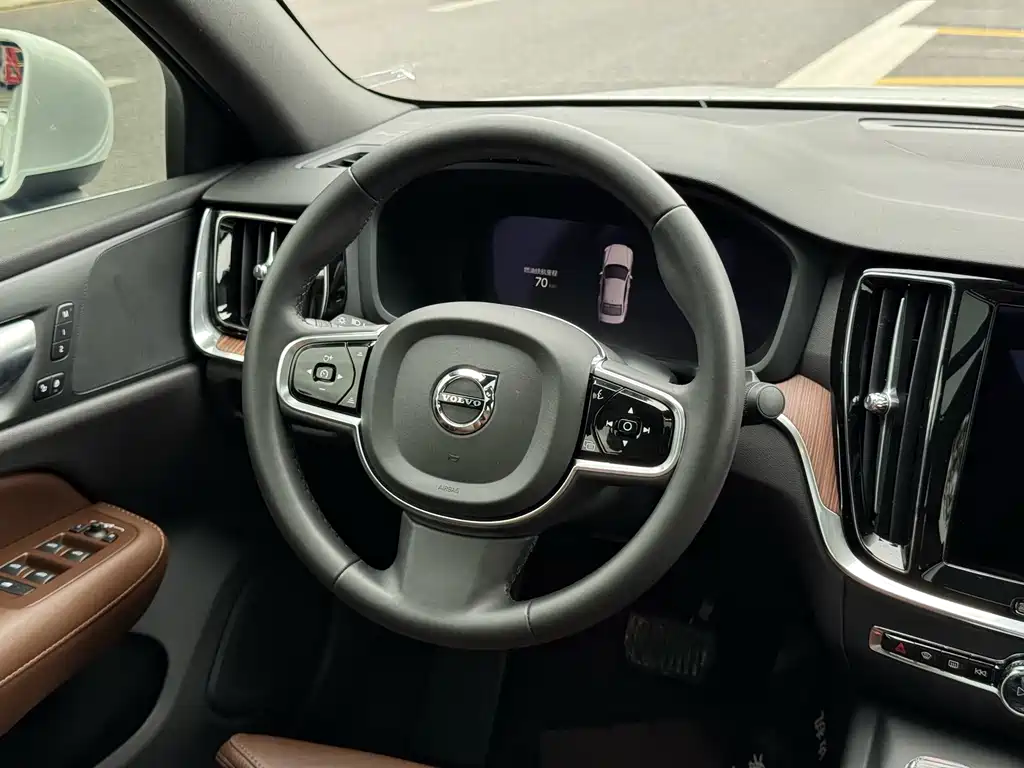 Volvo S60 — миниатюра 6