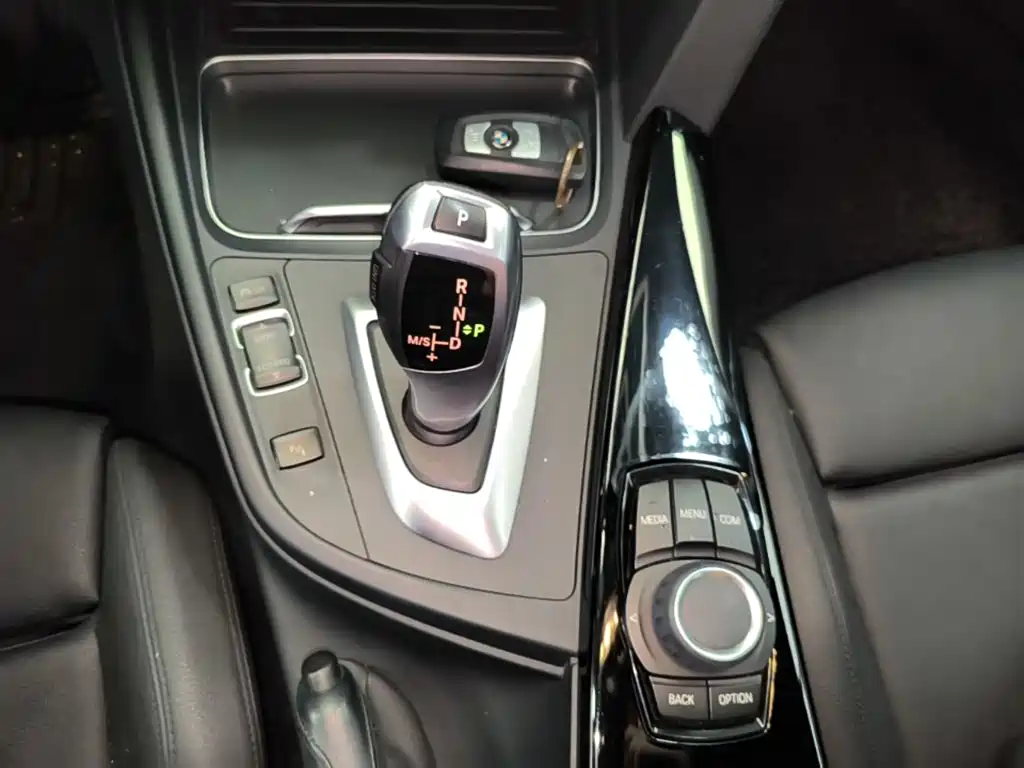 BMW 3 Series — миниатюра 14