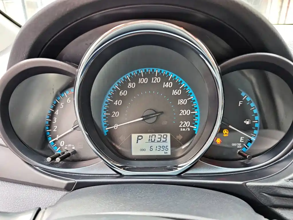 Toyota Yaris L — миниатюра 14