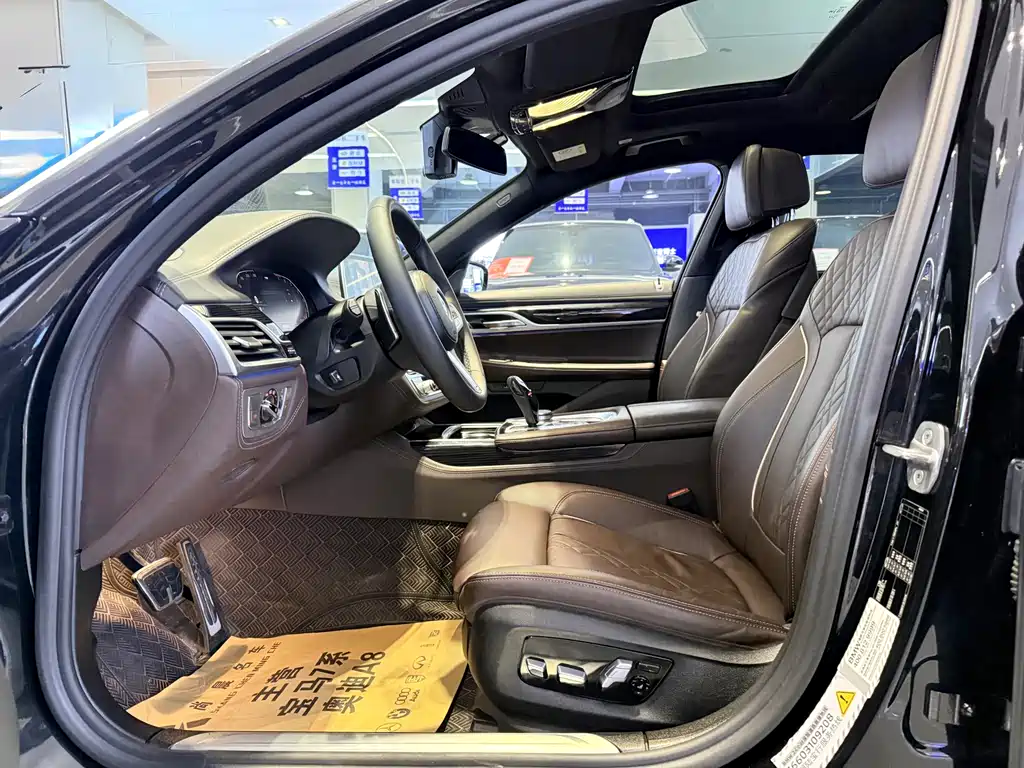BMW 7 Series 7 2021 730Li M Sport