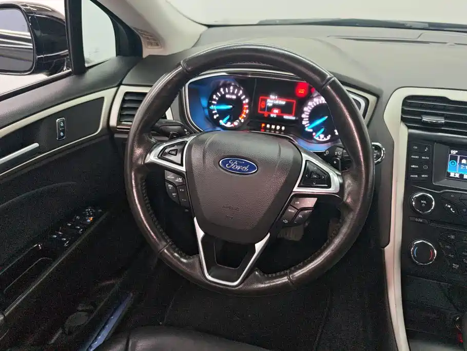 Ford Mondeo — миниатюра 15