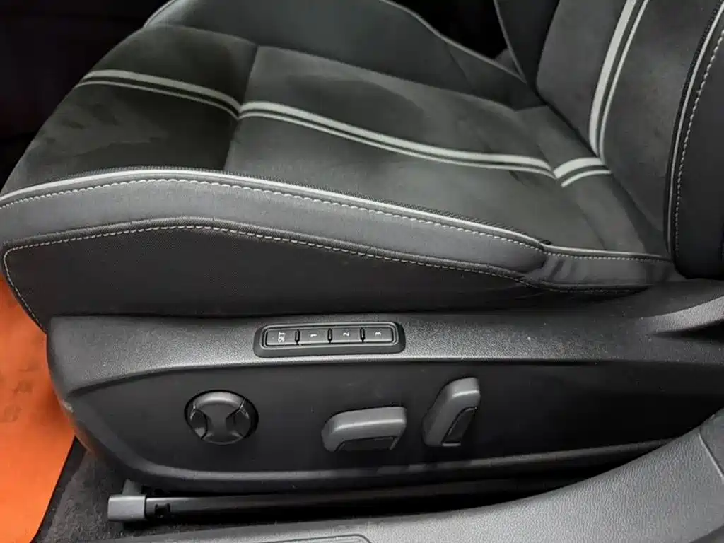 Volkswagen Golf — миниатюра 13