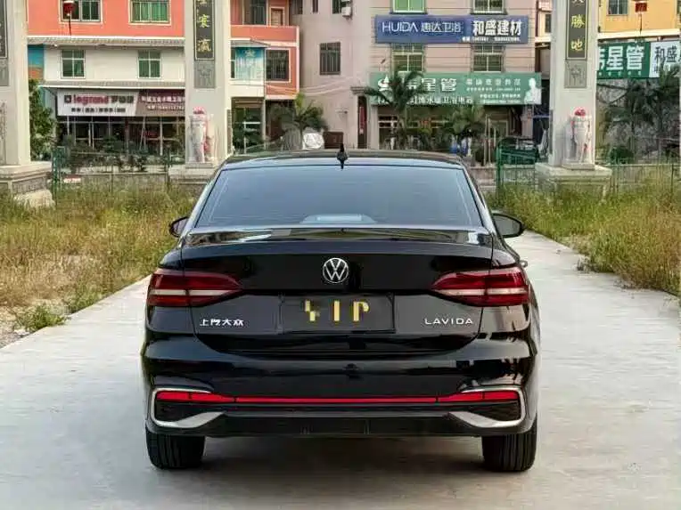 Volkswagen Lavida — миниатюра 5