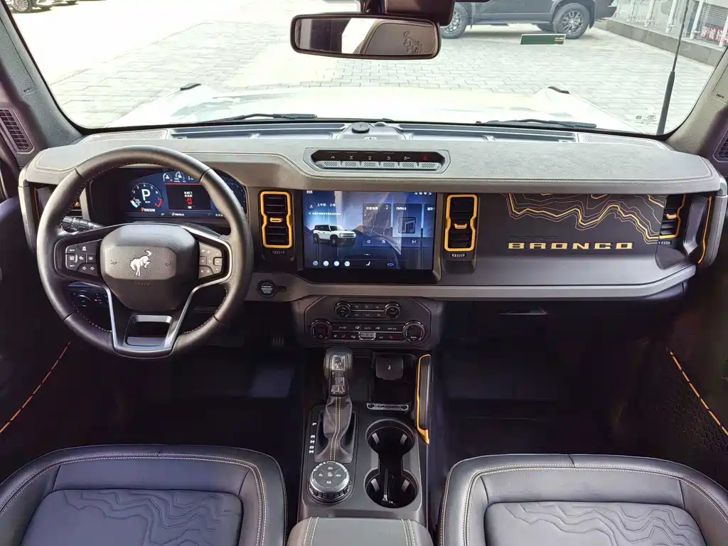 Ford Bronco — миниатюра 16