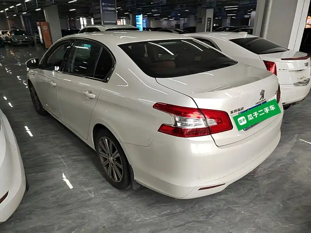 Peugeot 408 2015 1.2T AT Luxury