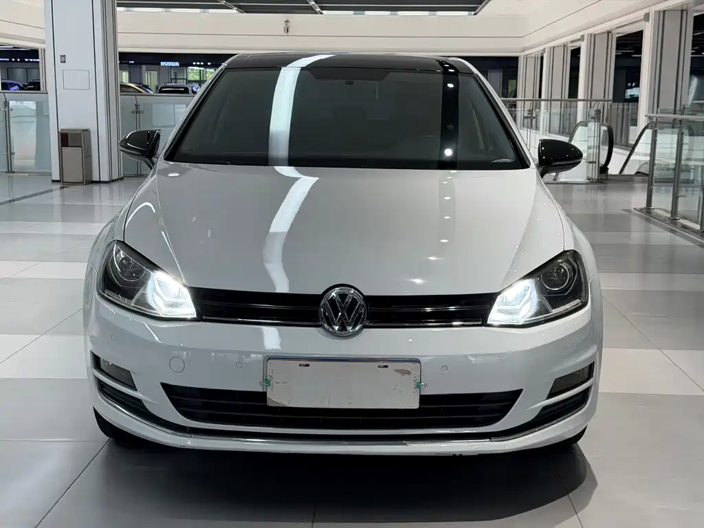 Volkswagen Golf 2017 230TSI AT Comfort