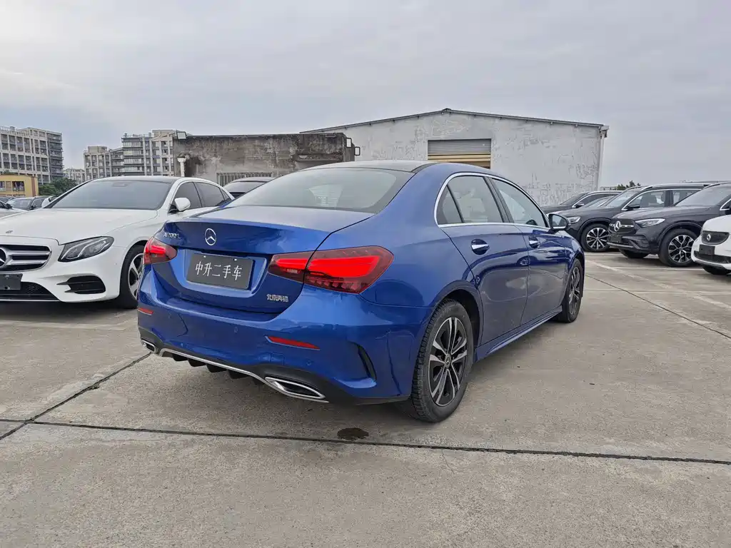 Mercedes-Benz A-Class A 2023 A 200 L