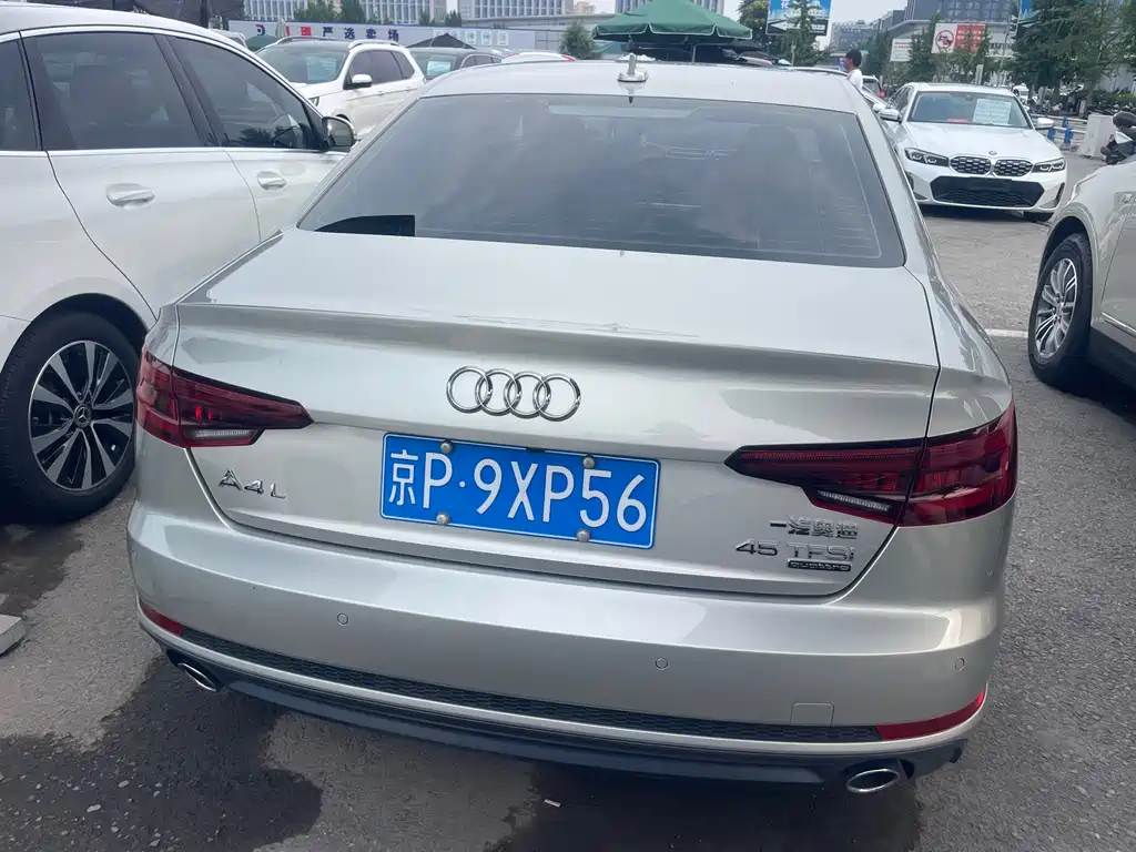 Audi A4L 2018 30 45 TFSI quattro Sport