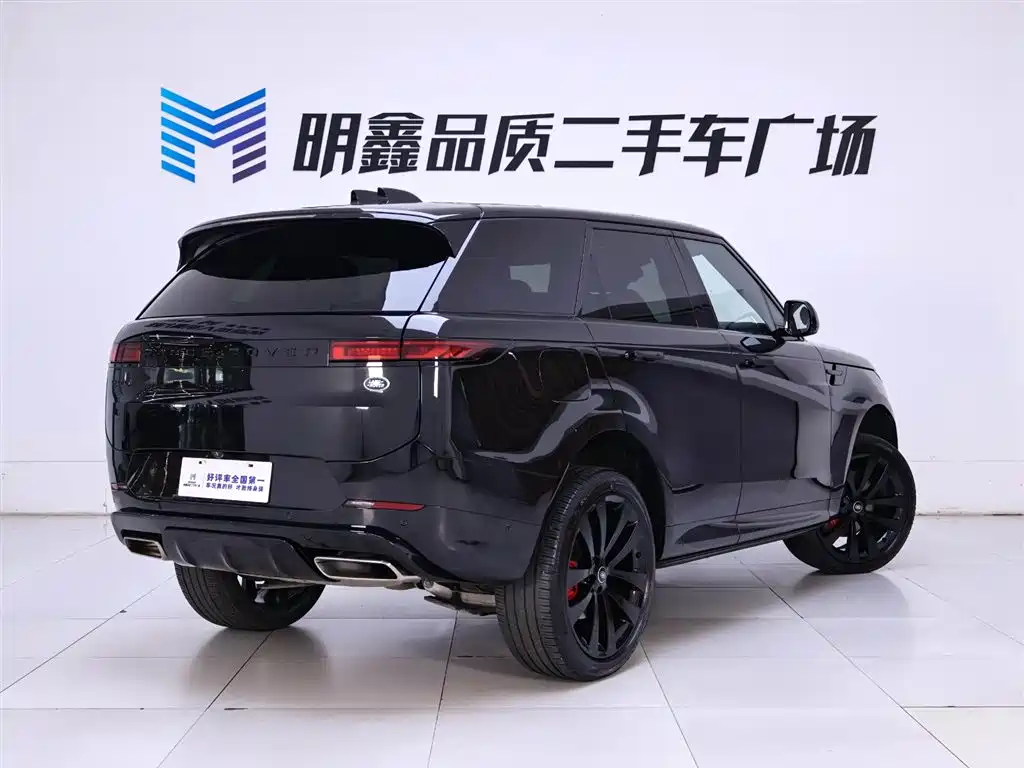 Land Rover Range Rover Sport 2025 400PS