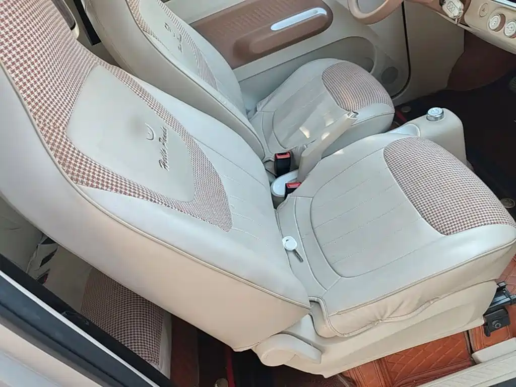 Wuling MINIEV — миниатюра 25