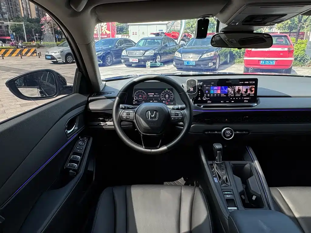 Honda Accord — миниатюра 18
