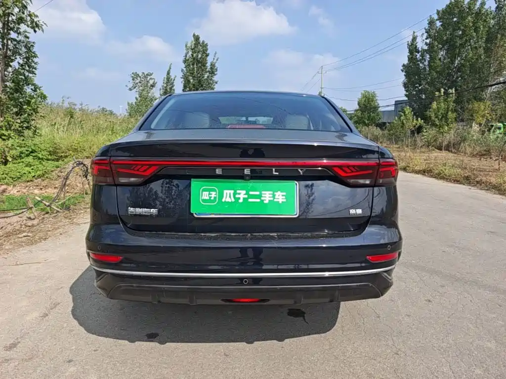 Geely Emgrand — миниатюра 6