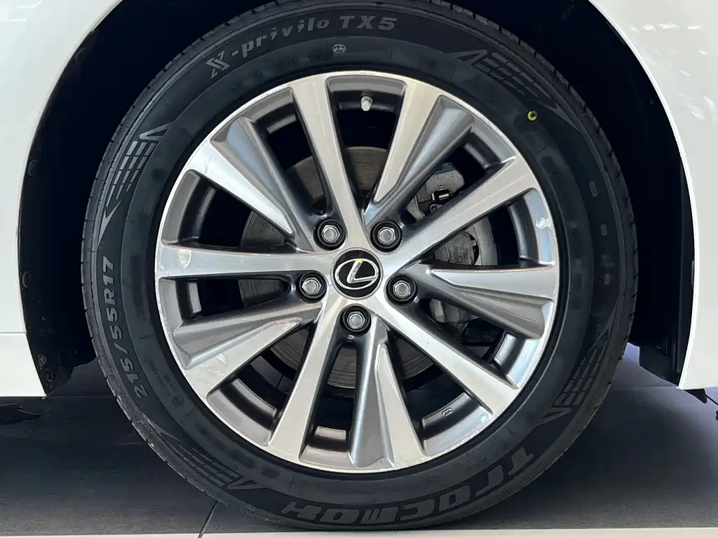 Lexus ES — миниатюра 24