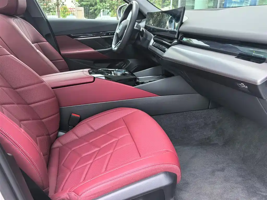 BMW i5 — миниатюра 17