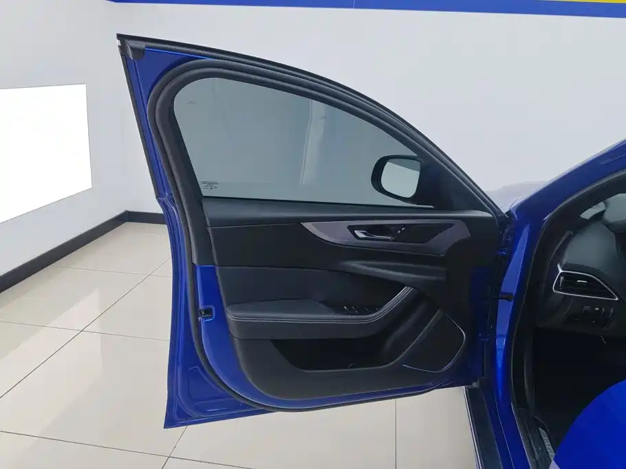 Jaguar XEL — миниатюра 7