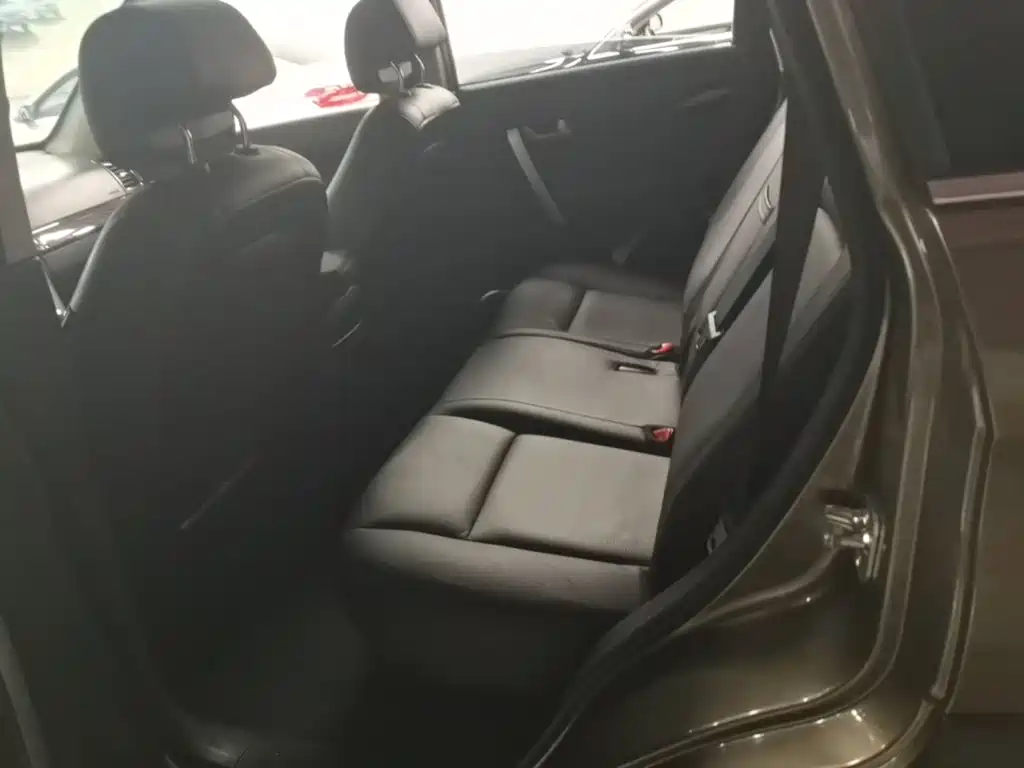 Chevrolet Captiva — миниатюра 17
