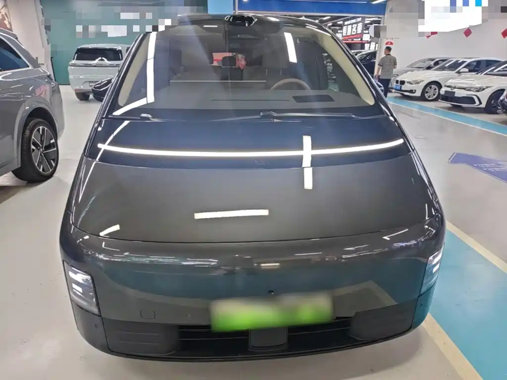 Li Auto MEGA 2025 Home