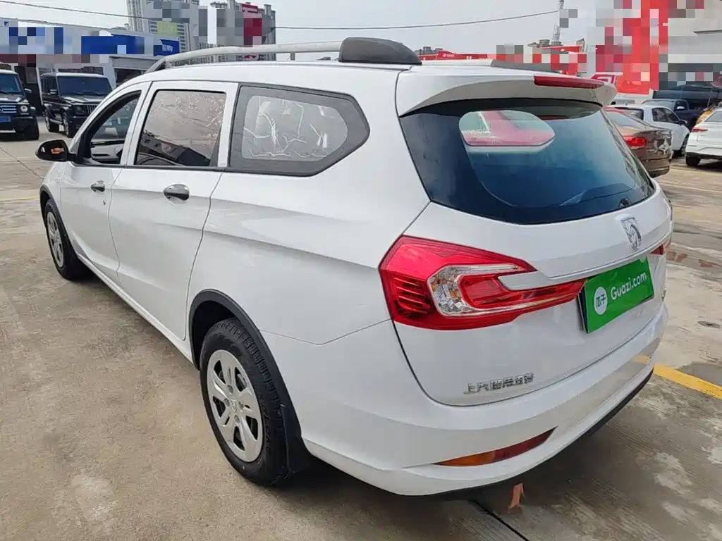 Baojun 310W — миниатюра 5