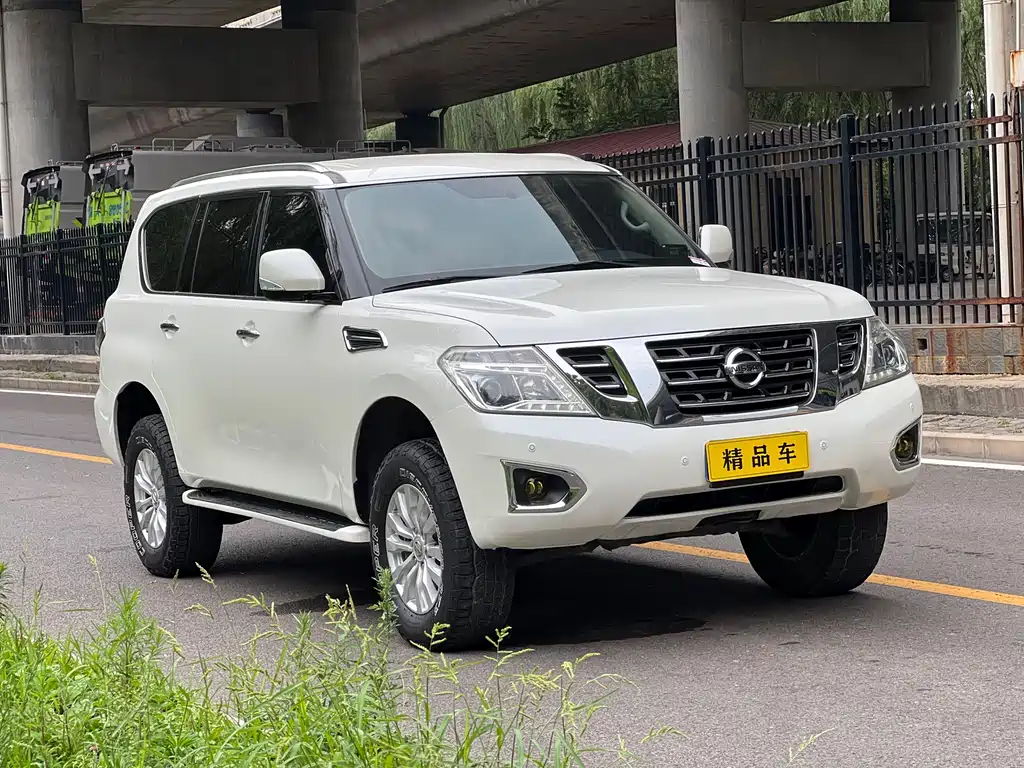 Nissan Patrol 2017 4.0L AT