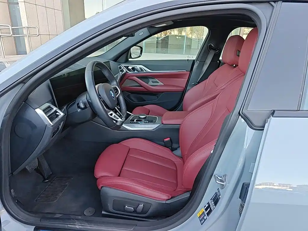 BMW i4 — миниатюра 13