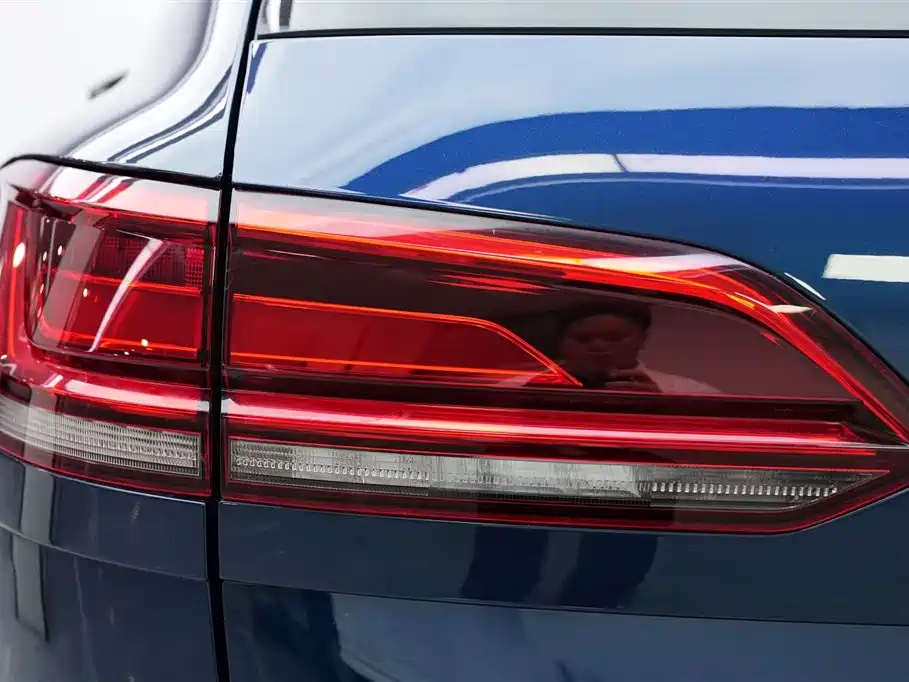 Volkswagen Touareg 2021 2.0TSI