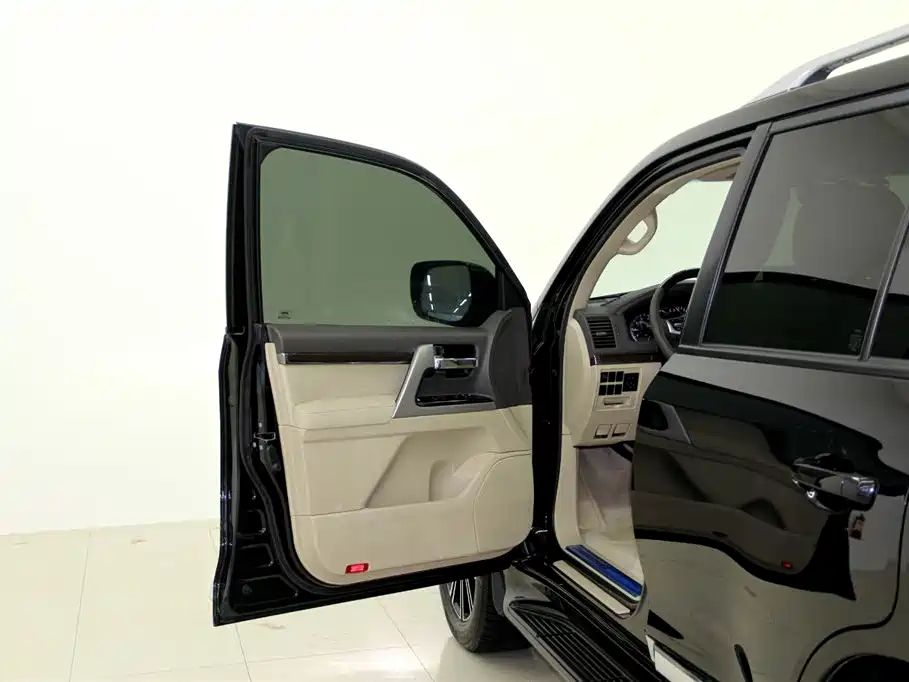 Toyota Land Cruiser 2019 4.0L GX-R