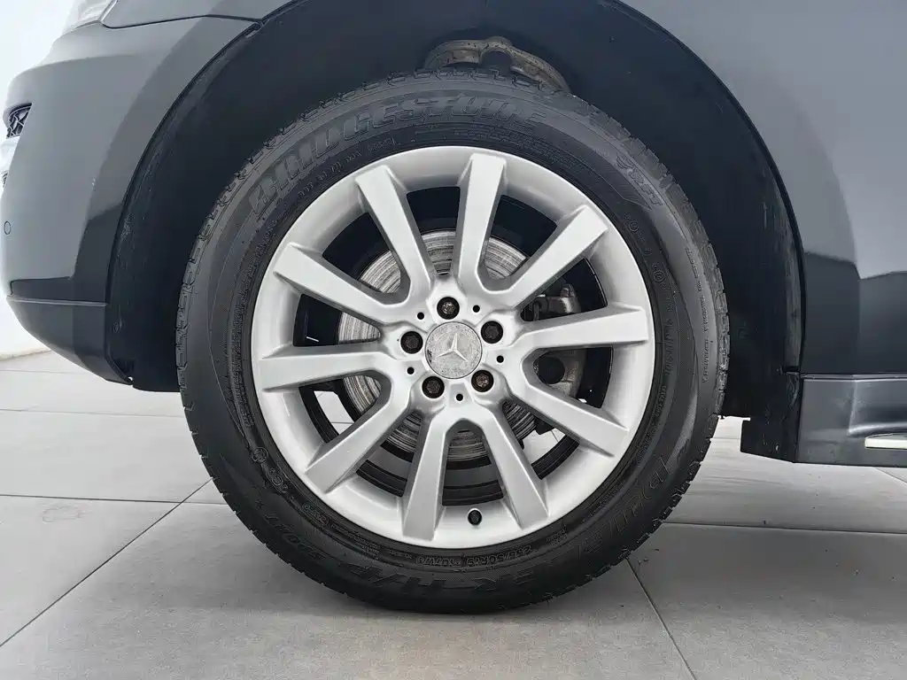 Mercedes-Benz M-Class — миниатюра 17