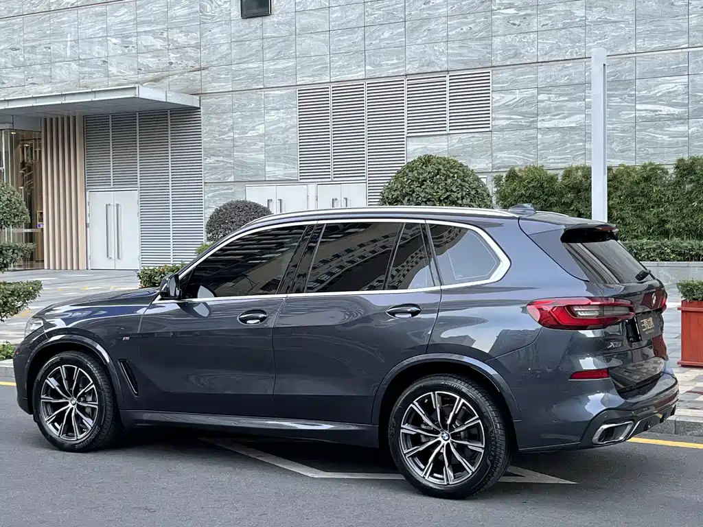 BMW X5 2020 xDrive40i M Sport
