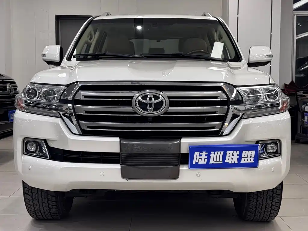 Toyota Land Cruiser 2017 4.6L