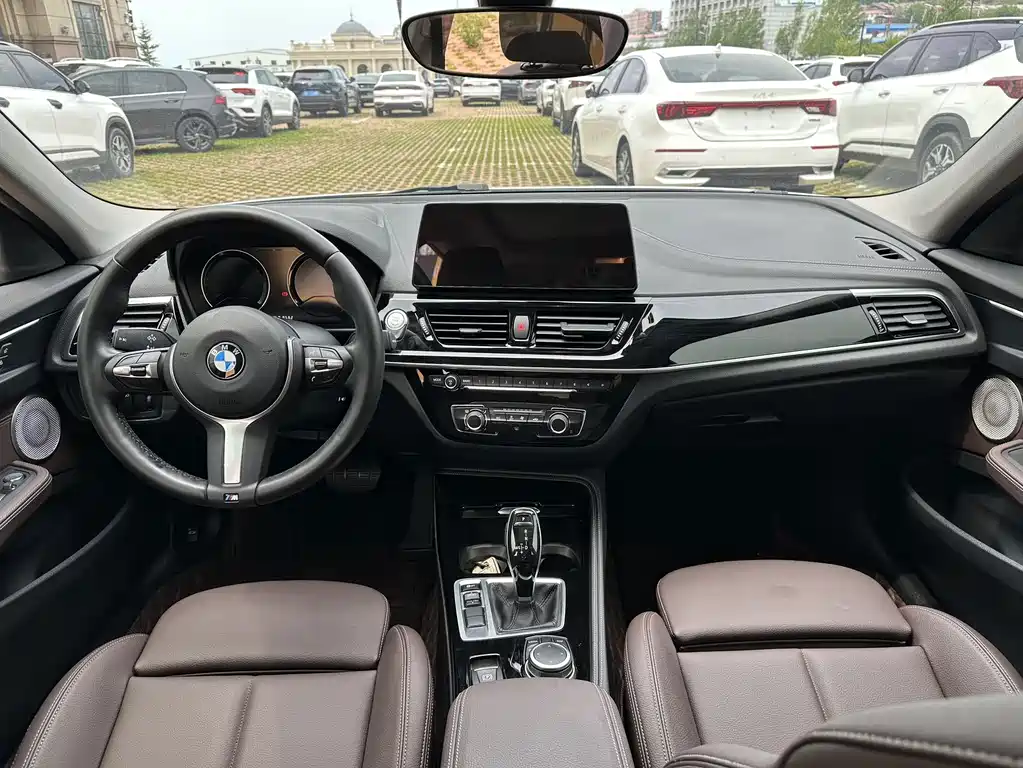 BMW 1 Series 120i M Sport Night Edition, фото 9