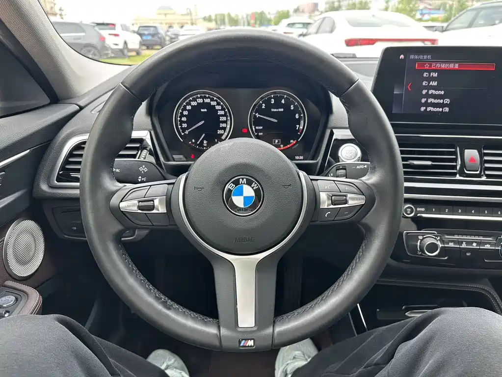 BMW 1 Series 120i M Sport Night Edition, фото 13