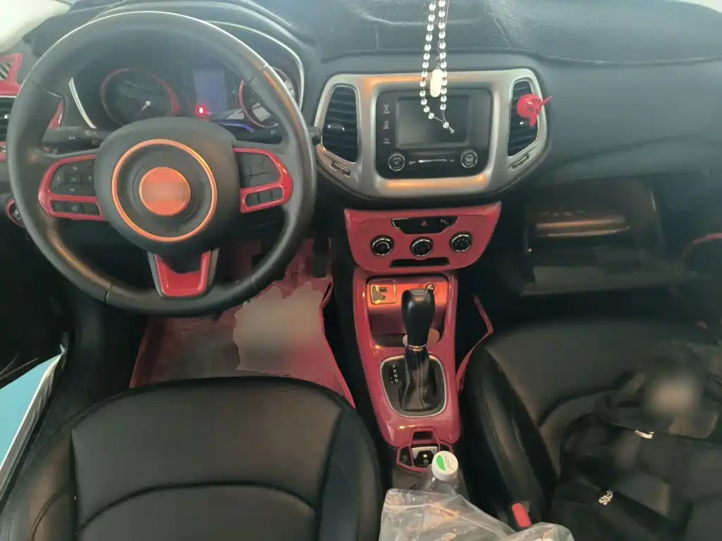 Jeep Compass — миниатюра 10