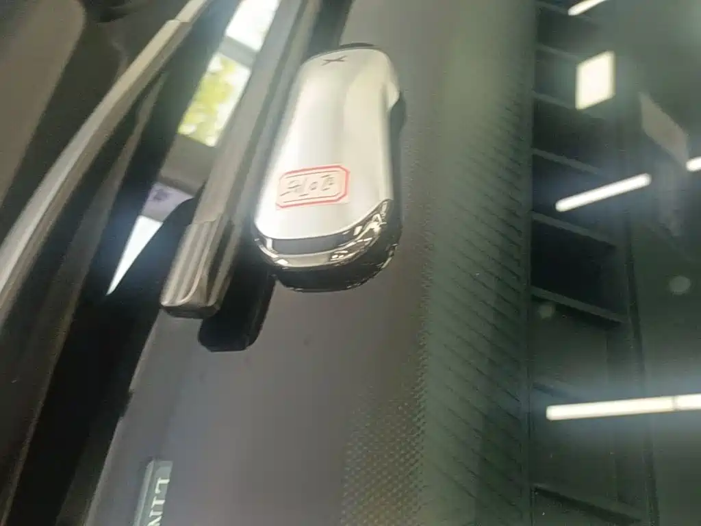 XPeng P5 — миниатюра 9