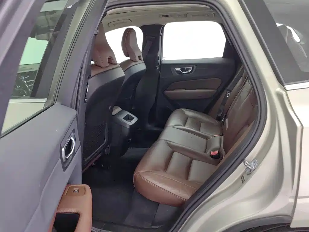 Volvo XC60 — миниатюра 15