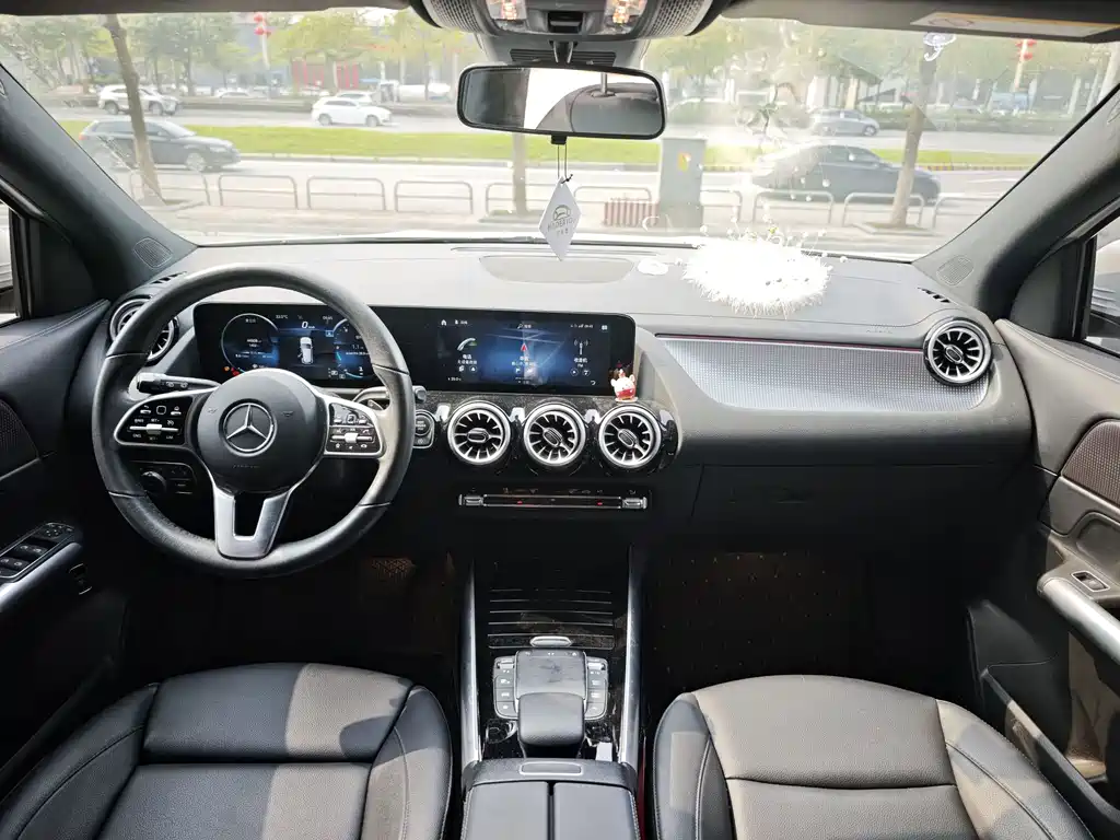 Mercedes-Benz GLA — миниатюра 7
